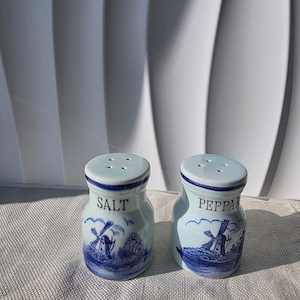 Vintage Swedish Salt and Pepper Shakers – Blue Ceramic Windmill Design – &quot;SALT&quot; & &quot;PEPPAR&quot; Set