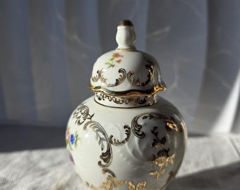 Vaso vintage in porcellana Scherzer Bavaria con coperchio decorato con motivi floreali e oro dorato, prodotto in Germania.