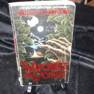 Watchers In The Woods - William W. Johnstone (Zebra) tascabile horror vintage / tascabile infernale