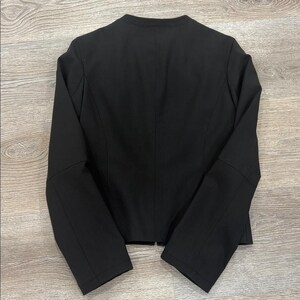 Veste blazer BCBG Max Azria en laine avec fermeture éclair sur le devant Noir Taille 6 Minimaliste structuré image 6