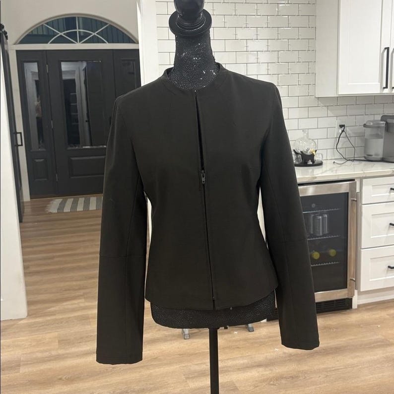 Veste blazer BCBG Max Azria en laine avec fermeture éclair sur le devant Noir Taille 6 Minimaliste structuré image 1