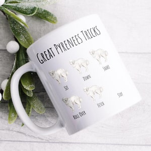 Trucos de los Grandes Pirineos / Regalo para dueños de perros / Taza de café de los Grandes Pirineos / Taza de café para granjeros / Regalo de camiseta para perros Taza blanca brillante