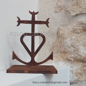 Camargue Cross / Guardians' Cross on base / to stand image 7