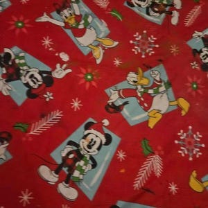 Mickey Mouse Disney vilten achterkant vinyl kerst rond tafelkleed 64" afbeelding 2