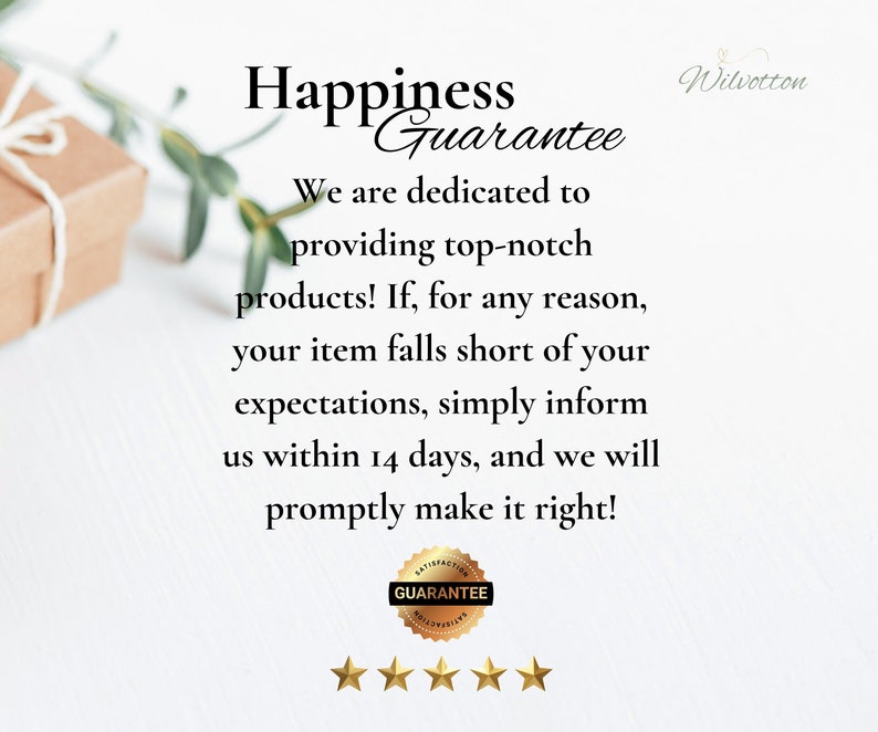 Puede incluir: Un fondo blanco con texto negro que dice "Happiness Guarantee". El texto explica que la empresa est&aacute; dedicada a proporcionar productos de primera calidad y ofrece una garant&iacute;a de satisfacci&oacute;n de 14 d&iacute;as. Un sello dorado con la palabra "Guarantee" est&aacute; debajo del texto. Cinco estrellas doradas est&aacute;n debajo del sello.