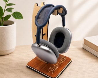 Soporte de madera para auriculares: grabado de nombre personalizado, expositor de escritorio de abedul báltico.
