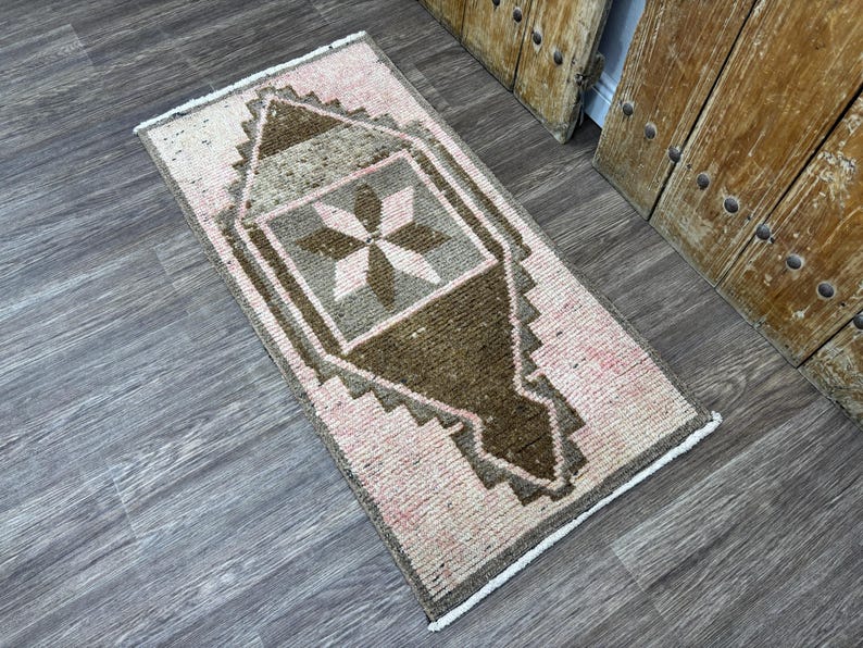 2x4 Pink Brown Vintage Turkish Accent Rug, Hand-knotted Wool Small Area ...