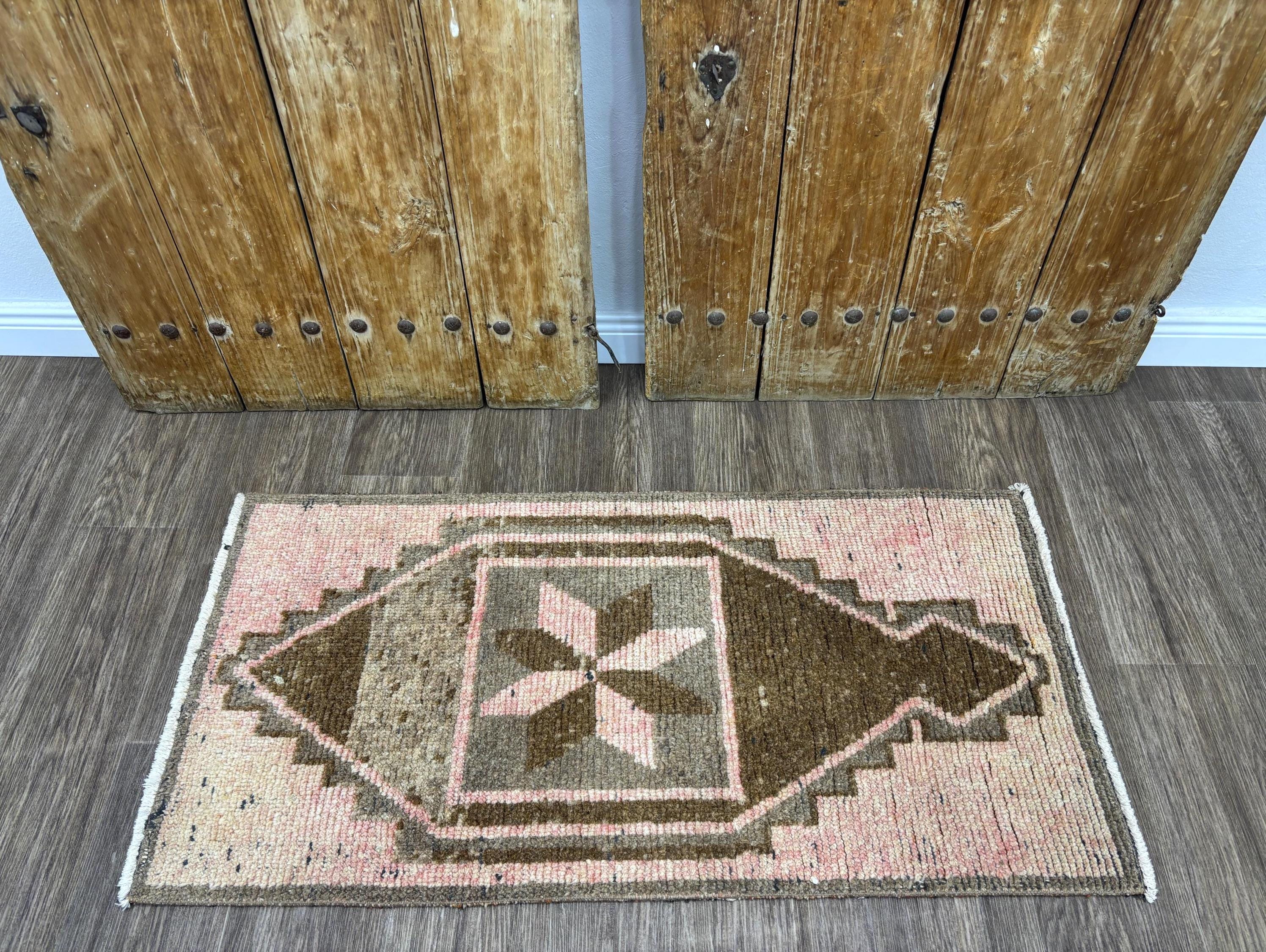 2x4 Pink Brown Vintage Turkish Accent Rug, Hand-knotted Wool Small Area ...