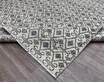 Vintage Hand-Knotted Wool Oushak Rug: 5.1x8.8 Beige, Black, Pink Rug