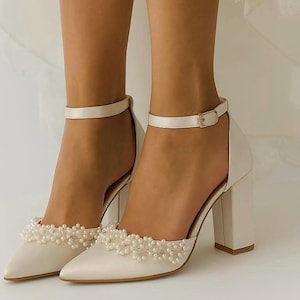 Handgemachte Perlen verschönerte Brautschuhe mit Blockabsatz - Elfenbein Kunstleder