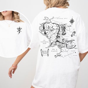 T-shirt JRR Tolkien « design de poche » avec carte de la Terre du Milieu au dos