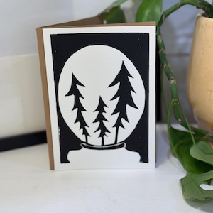 Tarjeta con forma de globo de árbol hecha a mano, impresión en linóleo, tarjeta de felicitación original, arte en linóleo, día de la madre o del padre, arte de la naturaleza, inauguración de la casa, cumpleaños, relieve