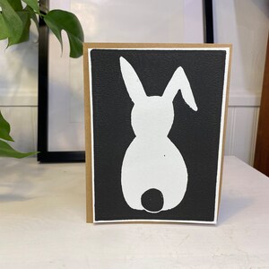 Carte fait main de lapin, impression linogravure, lapin, carte de voeux, impression linogravure originale, carte d'anniversaire, oeuvre d'art originale, art de lapin, art animalier