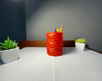 Minimalistic Pencil Holder - Desk/Workspace Organization