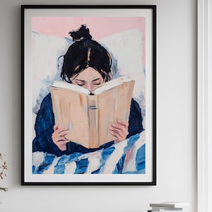 Póster de mujer leyendo en la cama, impresión artística de pared para amantes de los libros, decoración de biblioteca para rincón de lectura, póster retro femenino y caprichoso, arte acogedor para dormitorio.
