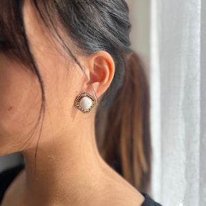 Vintage Ohrstecker. plattiert mit 18 Karat Gold, geeignet für den täglichen Gebrauch, gut für sie und für sich selbst