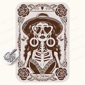 La Chicana Tarot-Karte, Vintage-Tarot-Karten-Design, Tarot-Karten-Liebhaber-Geschenk, handgezeichnetes TarotCard-Shirt PNG, MexicanGirl-Kunst, mexikanische Festlichkeiten