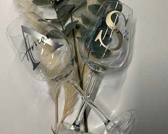 Weinglas mit Namen und Monogramm gold - personalisiertes Geschenk für Freundin | Hochzeitsgeschenk | Geburtstag | JGA