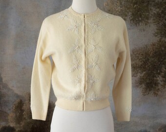 Vintage 50er Jahre Bamberger Wolle und Angora Strickjacke Creme Perlen