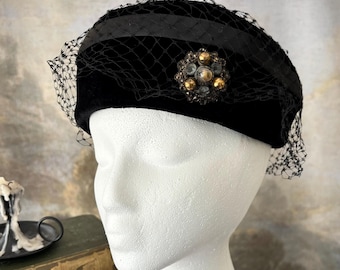 Vintage 50s Black Velvet Pillbox Hat with Veil & Brooch