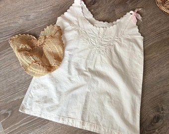 Vintage Embroidered Baby Dress with Crochet Bonnet: Antique Photo Prop