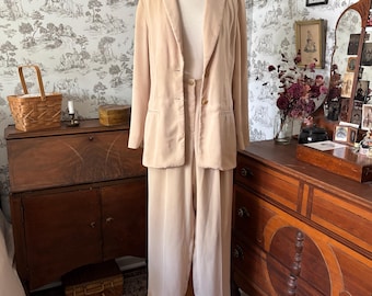 Traje de pantalón y chaqueta de crochet color canela de la colección Liz Claiborne, estilo vintage de los años 80, traje, blazer, clásico.