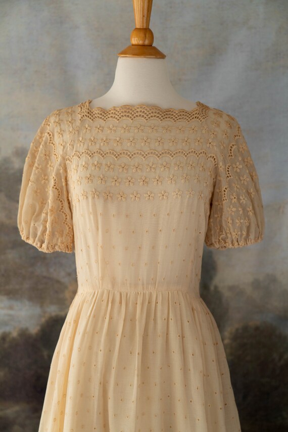 GeeGee Natural Leaf Pattern Eyelet Lace Puff Sleeve Dress