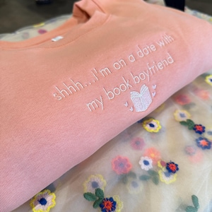 Sweat petit ami livre, petit ami livresque, sweat Booktok, cadeau rat de bibliothèque pour, Bookstagram, Booktube, pull confortable pour lire image 10