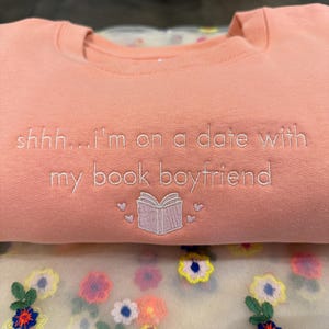 Sweat petit ami livre, petit ami livresque, sweat Booktok, cadeau rat de bibliothèque pour, Bookstagram, Booktube, pull confortable pour lire Peach