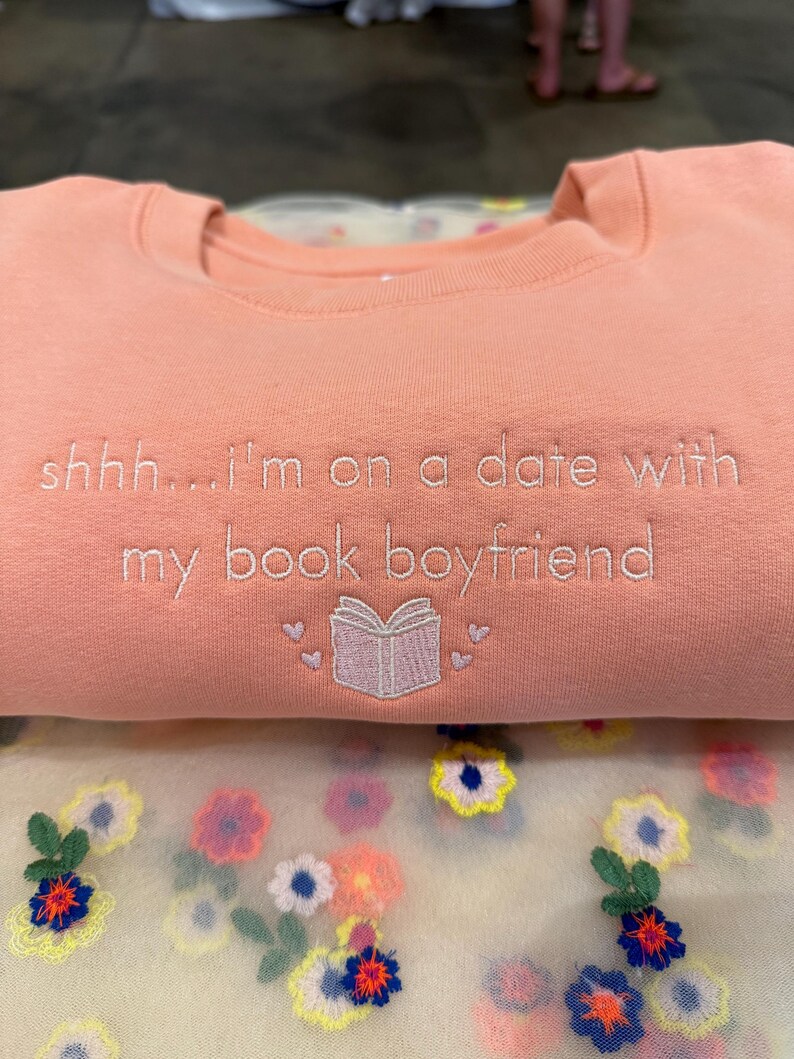 Sweat petit ami livre, petit ami livresque, sweat Booktok, cadeau rat de bibliothèque pour, Bookstagram, Booktube, pull confortable pour lire Peach