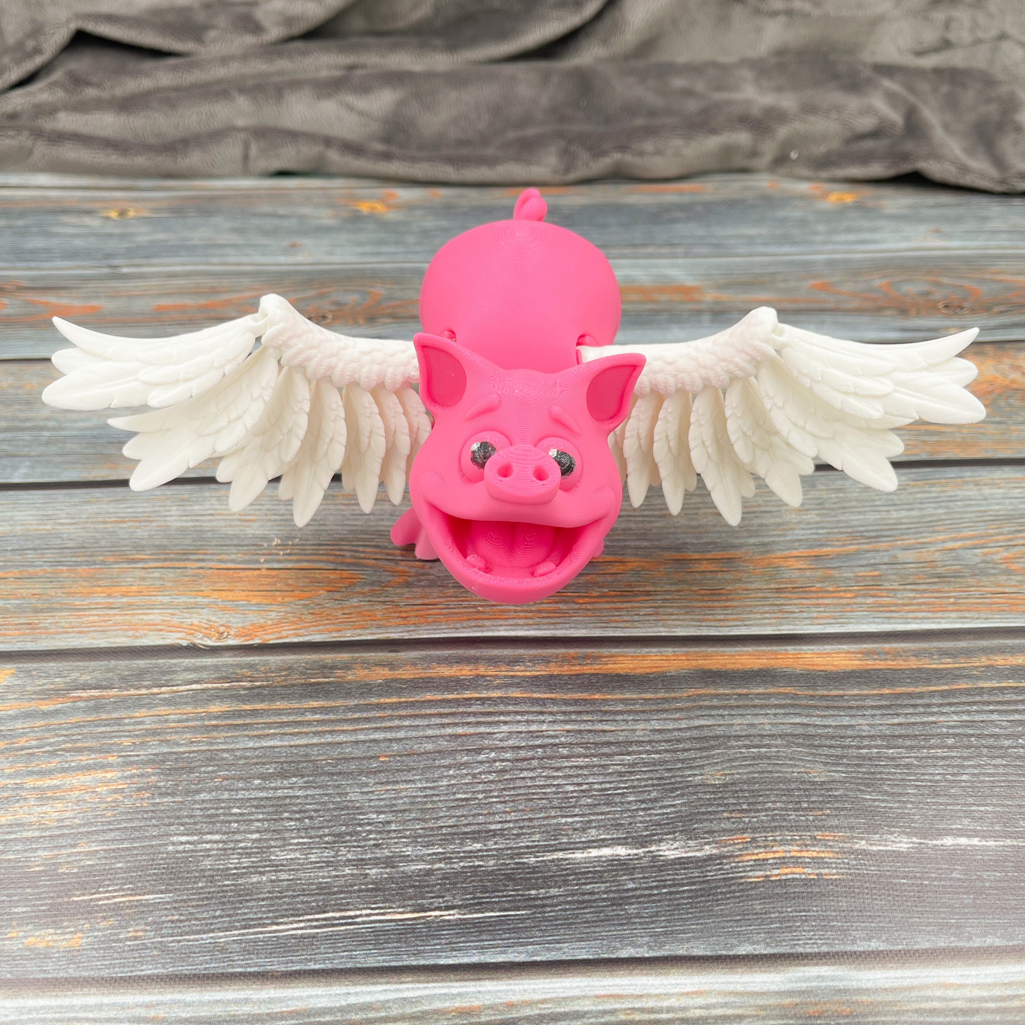 Gucci pig brooch limited edition deals