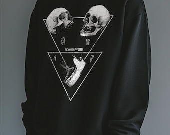 Goth Skull Sweatshirt – Grunge Skeleton Crewneck Pullover – Occult Gothic Alternative Clothing for Dark Academia & Punk Style Fans