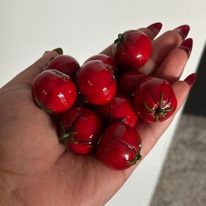 Imán de tomate para nevera hecho a mano: decoración de cocina de arcilla polimérica