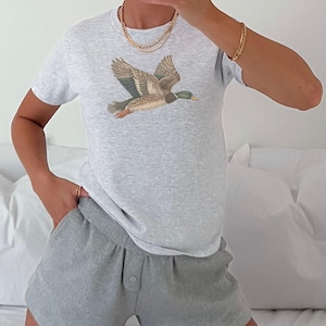 Mallard Duck Baby Tee, Vintage Hunting Shirt, Bird Graphic Tee, Outdoorsy Shirt, Nature Aesthetic Top, Vintage 90s TShirt, Womens Baby Tee