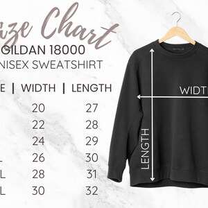 Op de afbeelding: Maattabel voor een Gildan 18000 unisex sweatshirt. De tabel toont de breedte- en lengtemaat in inches voor de maten S, M, L, XL, 2XL en 3XL.