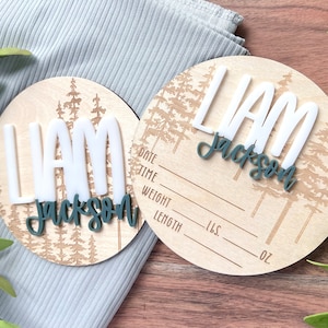 Letrero de anuncio de bebé, letrero redondo de anuncio de nacimiento, letrero de estado, letrero personalizado con el nombre del bebé, árboles del bosque, decoración retro