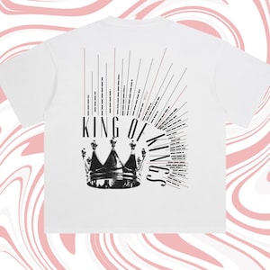 King of Kings Christian Graphic Tee – Crown Back Print, Minimal Front KOK Shirt, Faith Streetwear, Oversized Unisex Bible Verse Shirt