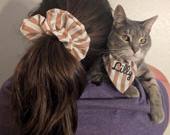 Pañuelo personalizado para gato y coletero a juego – Pañuelo para gato a rayas marrones – Nombre de la mascota bordado – Regalo a juego para dueños de gatos