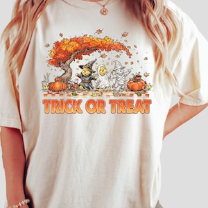 Retro Winnie The Pooh Halloween Shirt - Pooh And Friends Halloween Tee - Disney Spooky Season Shirt - Pooh Halloween Family T-Shirt