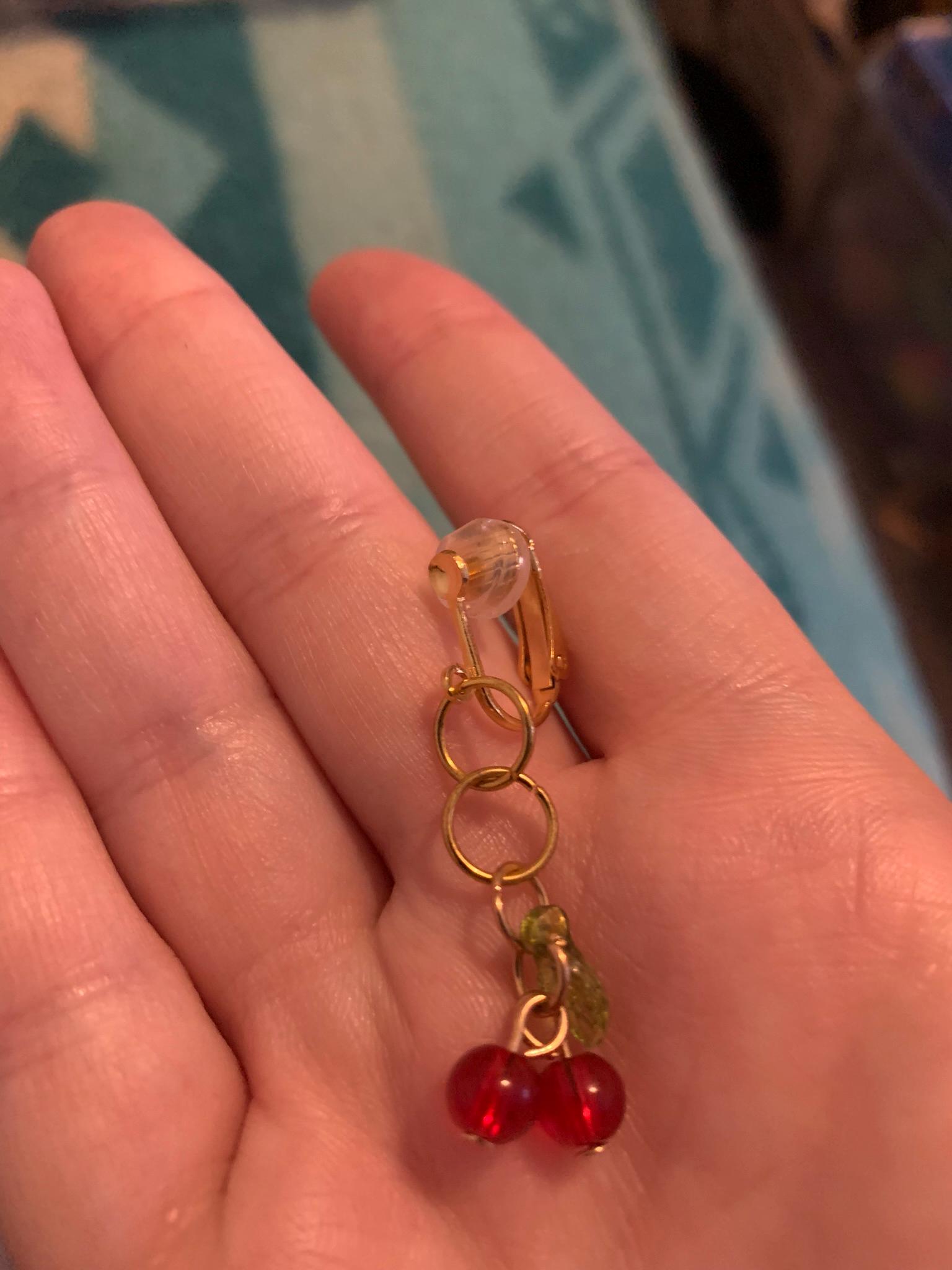 ピアス Cherry Crystal Clip-On Earrings Invisible Clip On, Red Cherry Rhinestone Earrings, Gold Tone