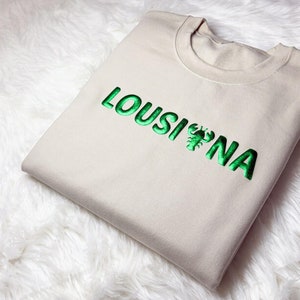 Louisiana Party Puff Sweatshirt, Mardi Gras Festival Puff Crewneck, Trendy Embossed Mardi Gras Outfit, Louisiana Carnival T-shirts