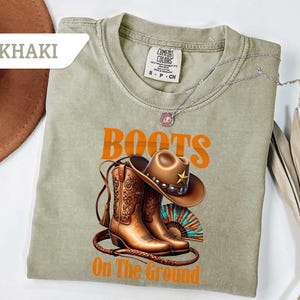 Comfort Colors®Boots On The Ground Shirt T-shirt, Where Them Fans At Shirt, Girl Grab Your Fans Shirt Tee,Trendy Southern Cowgirl Gift Shirt