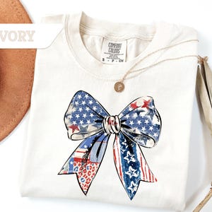 Comfort Colors®Coquette USA Shirt, 4th of July Shirt Women Tee, Stars Stripes USA Flag T-Shirt, Floral Patriotic Shirt, Red White Blue Gift