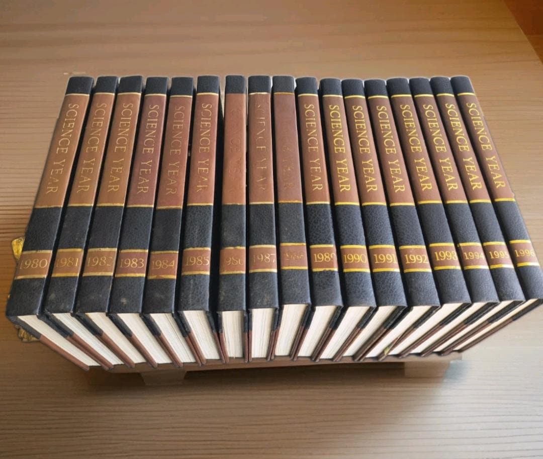 World Book Science Year Books Black / Red 1980-1996 Complete 16 vols