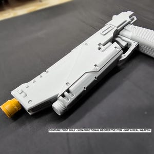 Westar 35 blaster (Sabine Wren cosplay prop)