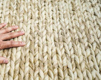 Handwoven Chunky Wool Rug – Natural Beige Cable Knit, Custom Sizes