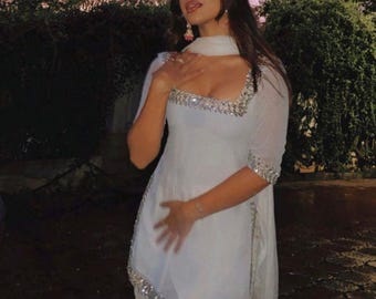 Salwar Kameez de georgette blanco: Traje punjabi de seda brocada