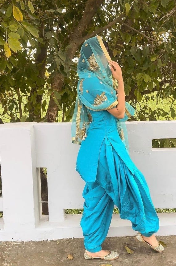 Handmade Crepe Shalwar Kameez Suit: Punjabi Patiala, Net Dupatta