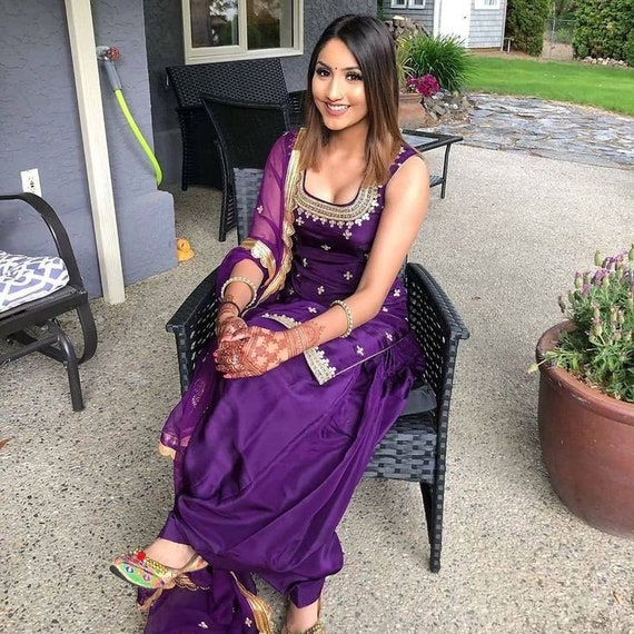 Indian Punjabi Suit Set: Wedding & Engagement Salwar Kameez With Earrings