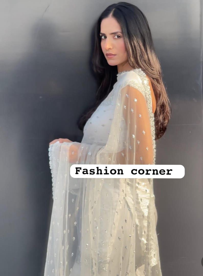 White Crepe Salwar Kameez Suit: Punjabi Patiala Style - Etsy Israel, image size:794x1081